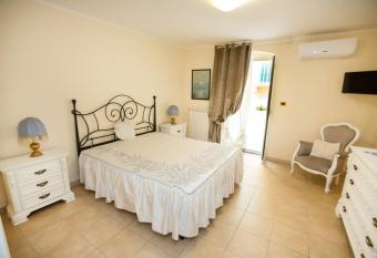 Antica Dimora B&B Canosa has Balcony rooms