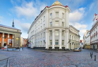 My City Hotel allows 18 year olds to book a room