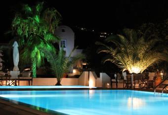 Pelagos Hotel - Oia allows 18 year olds to book a room