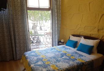 Caldeira Guest House has Balcony rooms