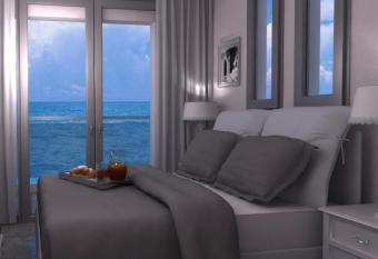 Kymata Hotel has rooms with a private hot tub