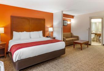 Comfort Inn Greensboro - Kernersville allows 18 year olds to book a room