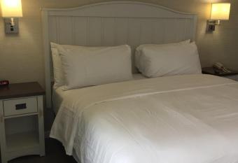 The Baywatch Resort has Balcony rooms