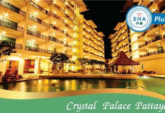 Crystal Palace Luxury Hotel Pattaya has Balcony rooms