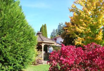 Bavarian Orchard Motel allows 18 year olds to book a room