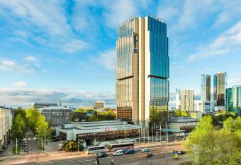 Radisson Blu Hotel Ol  mpia allows 18 year olds to book a room