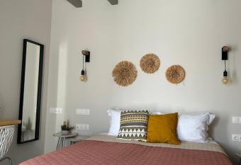 Afrodete Hotel has rooms with a private hot tub