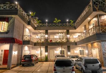 Rosetta Homestay has Balcony rooms