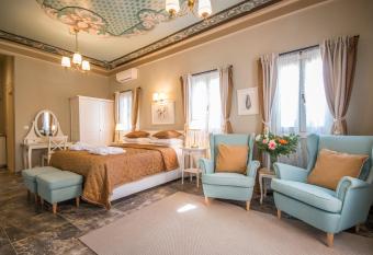 Symi Nautilus Luxury Suites has Balcony rooms