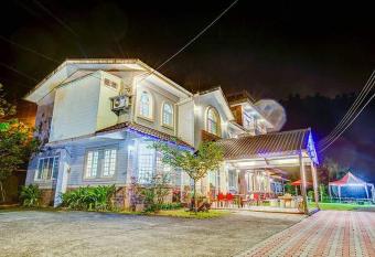          -                         has Balcony rooms