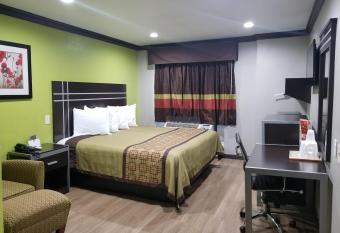 Motel 6 Humble Tx Houston International Airport allows 18 year olds to book a room