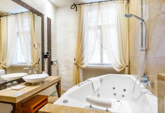 Rixwell Collection Savoy Boutique Hotel allows 18 year olds to book a room