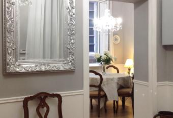 Genova dei Rolli B&B allows 18 year olds to book a room