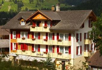 Hotel Des Alpes allows 18 year olds to book a room