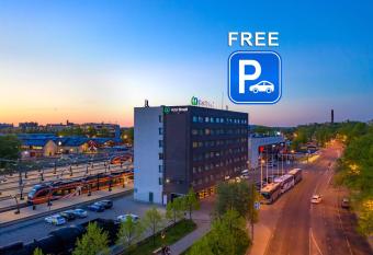 Go Hotel Shnelli allows 18 year olds to book a room