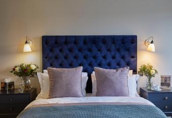 Hertford House allows 18 year olds to book a room