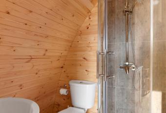 Pods at Broadway has Balcony rooms