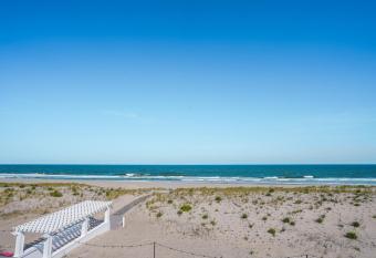 Spray Beach Hotel has Balcony rooms