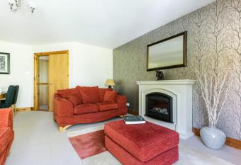 Titanic View Luxury Apartment Belfast has Balcony rooms