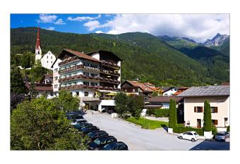 Alpenhotel has Balcony rooms