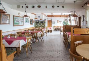 Gasthof Kessler has Balcony rooms