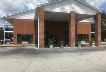 Gulf American Inns has Smoking rooms