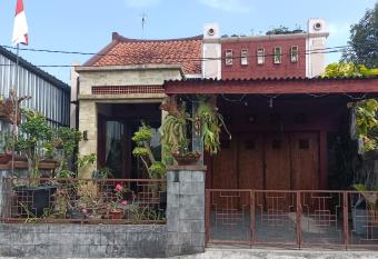 Unique Homestay 443 has Balcony rooms