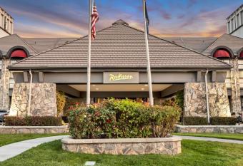 Radisson Hotel Salt Lake City Airport has Balcony rooms