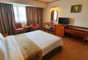 Margherita Plaza Hotel allows 18 year olds to book a room