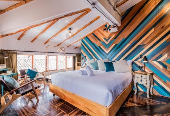 Selina Plaza De Armas Cusco allows 18 year olds to book a room