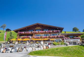 Aparthotel Hohe Br  cke-NPHT Sommercard inklusive has Balcony rooms