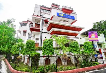 FabExpress Ullash Residency allows 18 year olds to book a room