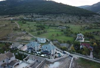 Vila Panorama Voskopoje has Balcony rooms