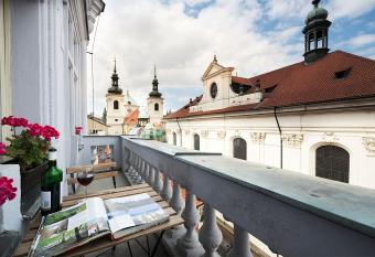 Royal Road Residence has Balcony rooms