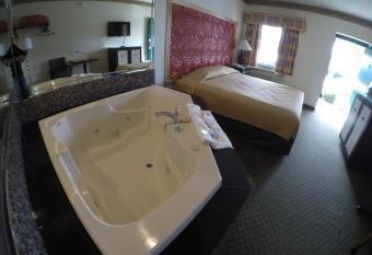 Luxe Romantic Suites has Smoking rooms