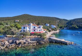 Hotel Timun has Smoking/Balcony rooms