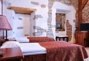 St.Olav Hotel allows 18 year olds to book a room