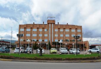 Hotel Brujas De Irues allows 18 year olds to book a room