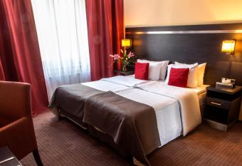 Delta In allows 18 year olds to book a room