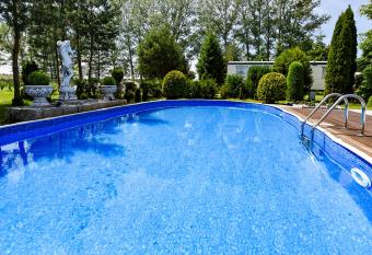 Holiday Lodge has Balcony rooms