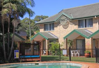 Aqua Villa Holiday Apartments has Balcony rooms