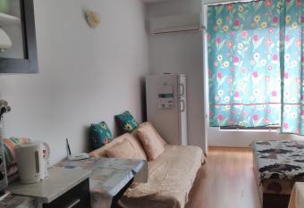 Sea Apartment allows 18 year olds to book a room