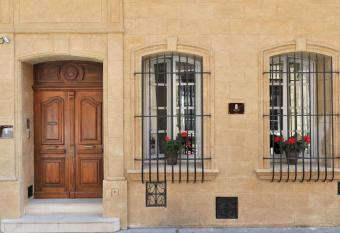 La Maison d Aix allows 18 year olds to book a room