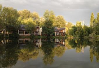 H  tel L ile Du Saussay has Balcony rooms