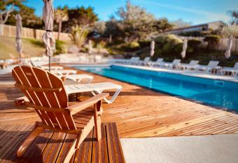 H  tel   le de Lumi  re has Balcony rooms