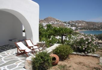 Petra Holiday Village has Balcony rooms