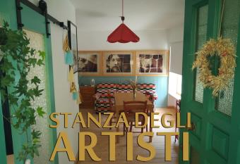 La finestra sul cortile has Balcony rooms