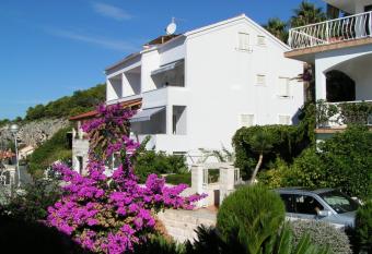 Apartments Viskovic Margita has Balcony rooms