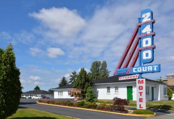 2400 Motel allows 18 year olds to book a room