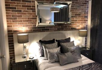 The Wolf Inn allows 18 year olds to book a room